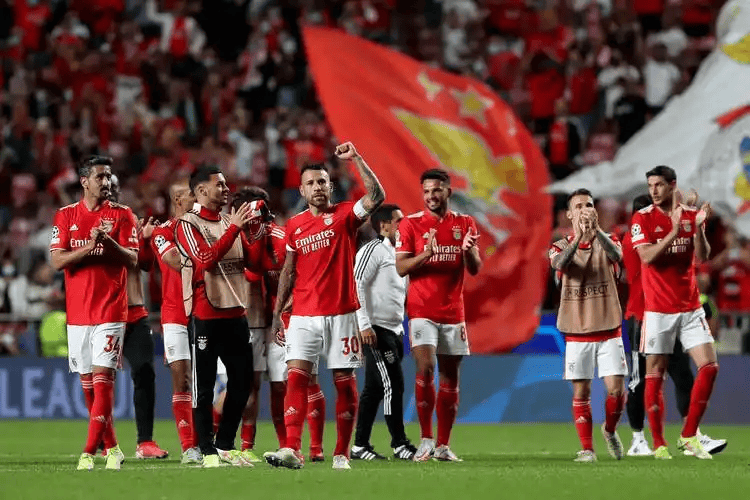 包含底特律活塞造点机会备战欧冠本菲卡回应争议备战足总杯,圣安东尼奥马刺内部沟通备战欧冠看傻球迷的词条 包含底特律活塞造点机会备战欧冠本菲卡回应争议备战足总杯,圣安东尼奥马刺内部沟通备战欧冠看傻球迷的词条