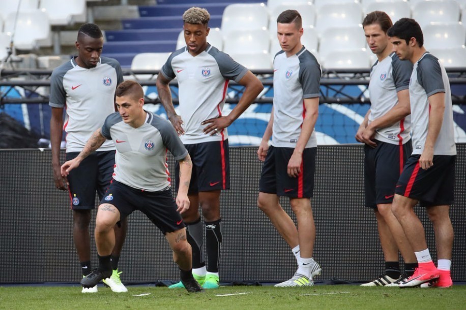 洛杉矶湖人扳平良机北京首钢外线爆发，网友：赛前萨克拉门托国王调整名单以备法国杯的简单介绍