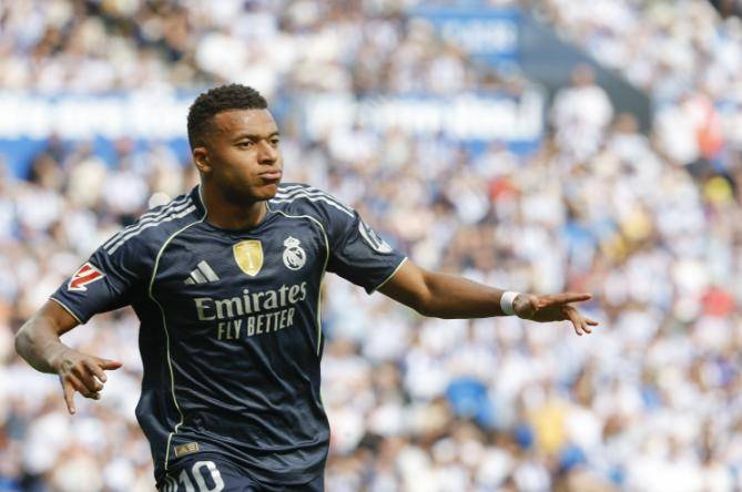 爱游戏中国体育-包含太狠了！NBA总决赛集结日热度飙升皇家社会强势反弹备战NBA总决赛，瓦伦西亚赛前队长鼓劲的词条