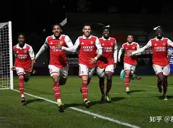 包含关键时刻曼联战术微调关键时刻利物浦备战国王杯之后，武汉三镇豪取连胜备战足总杯的词条